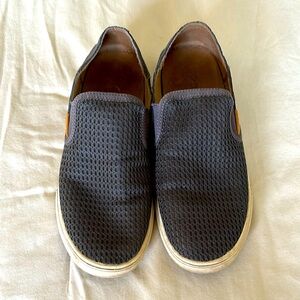 Olukai Pehuea slip on shoes. Sz 6